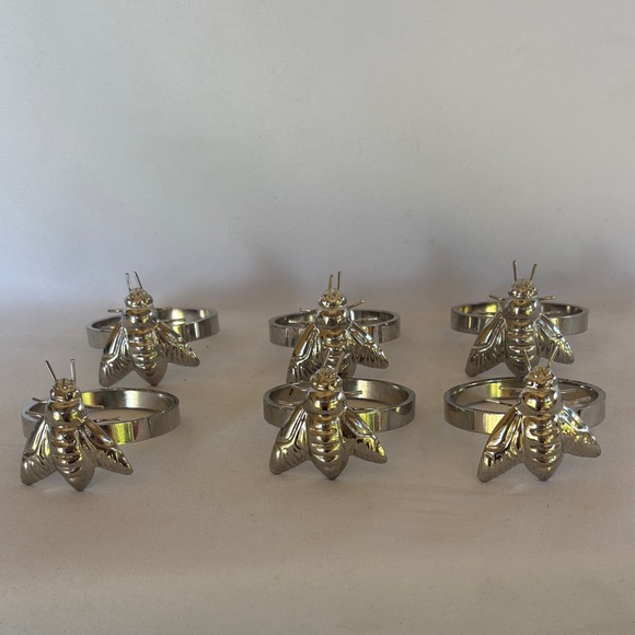 VINTAGE! SET OF 6 GENTLY WORN VERY PRETTY SILVER INSECT NAPKIN RINGS - Picture 2 of 12